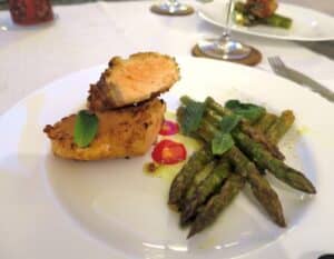 Couscous Lachs mit Senf-Minze Spargel