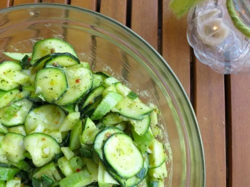 Zucchini-Apfelsalat