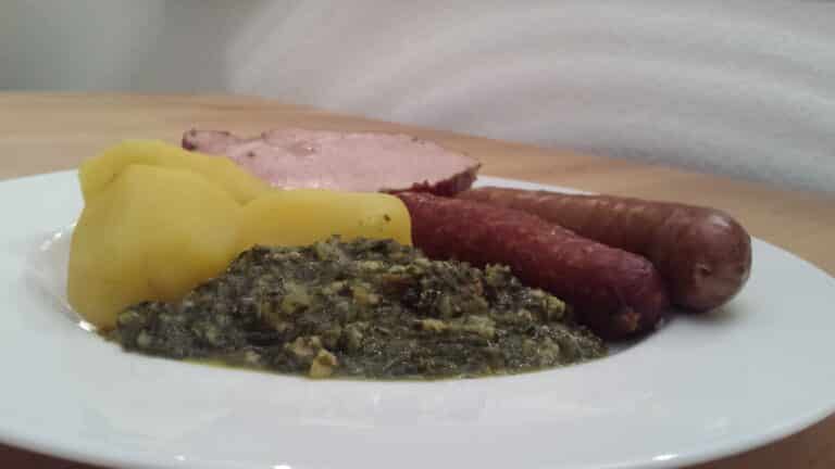 Traditioneller Grünkohl mit Bremer Pinkel