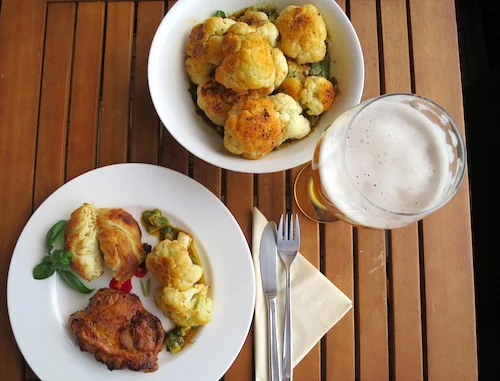 gegrillter Blumenkohl als Grillbeilage