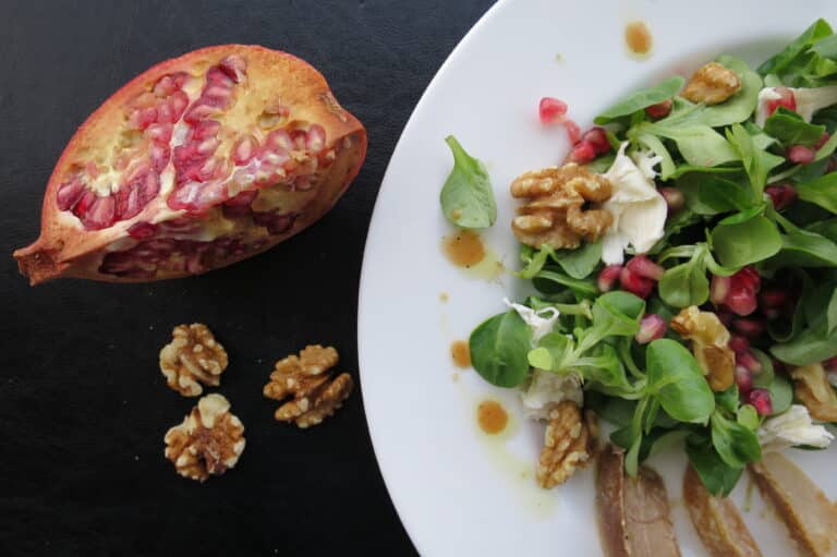 Granatapfel-Salat mit karamellisierten Birnen