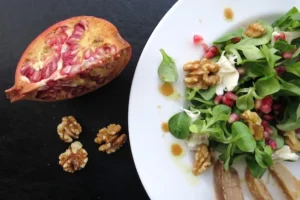 Granatapfel-Salat mit karamellisierten Birnen
