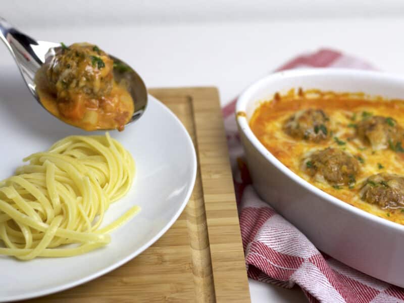 Chili-Meatballs mit Linguine