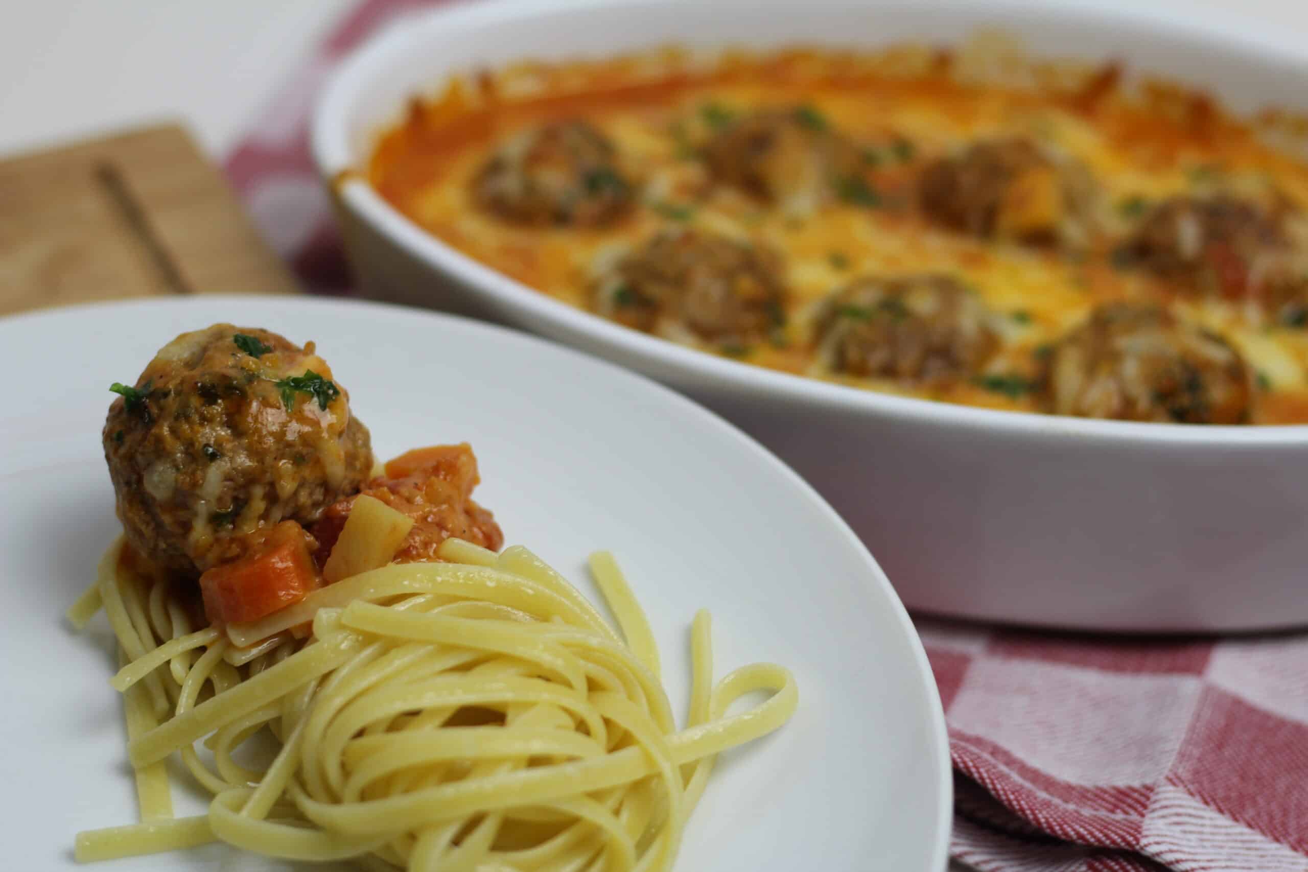 Chili-Meatballs mit Linguine