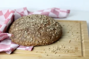 Dinkelsauerteigbrot